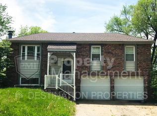 2322 NW Kensington Ct, Blue Springs, MO 64015