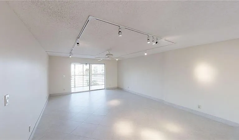101 SE 3rd Ave #301 — Photo 6