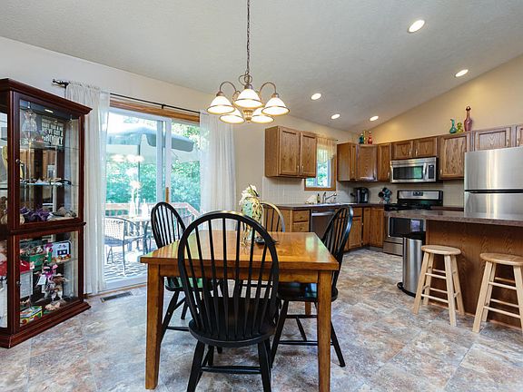 4th image of 1927 Sandrel Dr NE