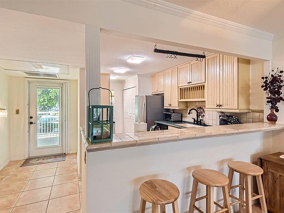 5th image of 3125 NE 48th Court #223