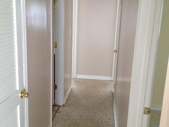 5th image of 2220 W Lake Brantley Dr