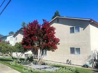 308 Cooper Ln APT 11, Ukiah, CA 95482