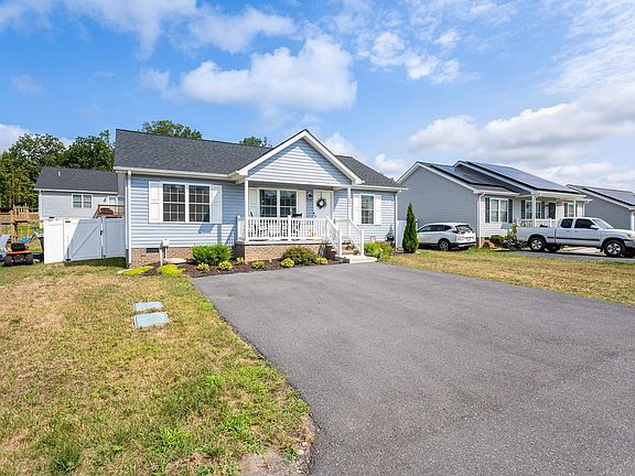 2nd image of 2344 Brentwood Dr