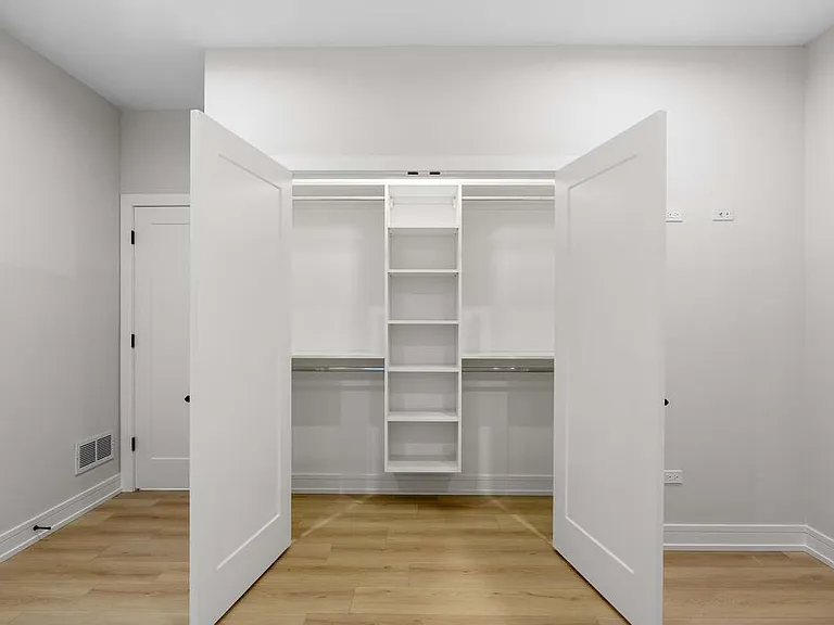 5008 S Prairie Ave #1 — Photo 12