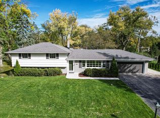 17820 Country Ln, Brookfield, WI 53045