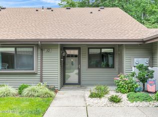 10 Medford Court, Red Bank, NJ 07701