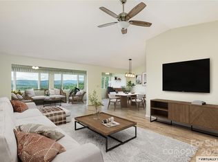 140 Bent Tree Dr #3, Laurel Park, NC 28739