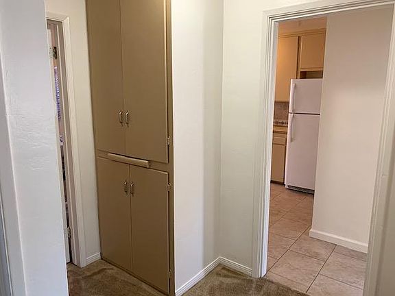 2nd image of 115 S Horne St APT B