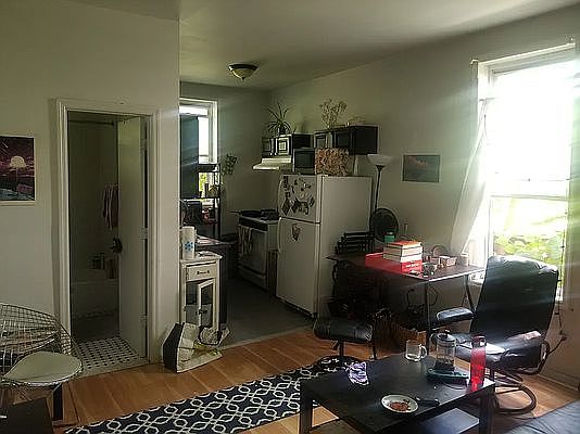 2nd image of 204 Mac Donough St #4C