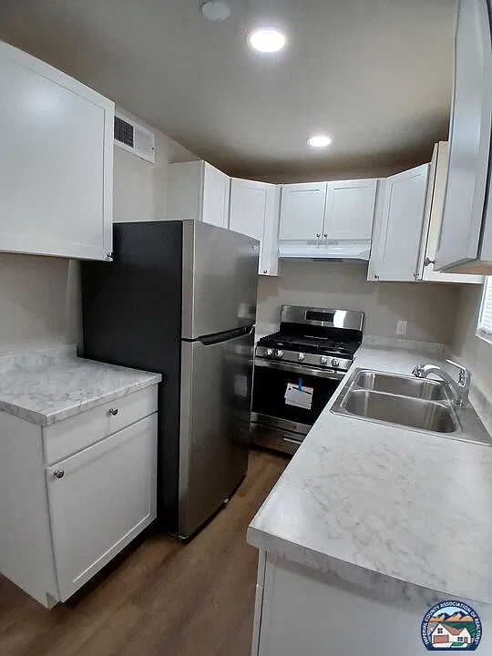 2 bed, 1.5 bath, 600 sqft, $1,350 — Photo 4