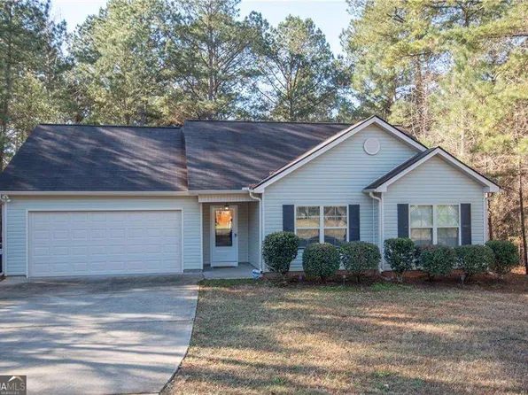 104 Park View Dr, Grantville, GA 30220