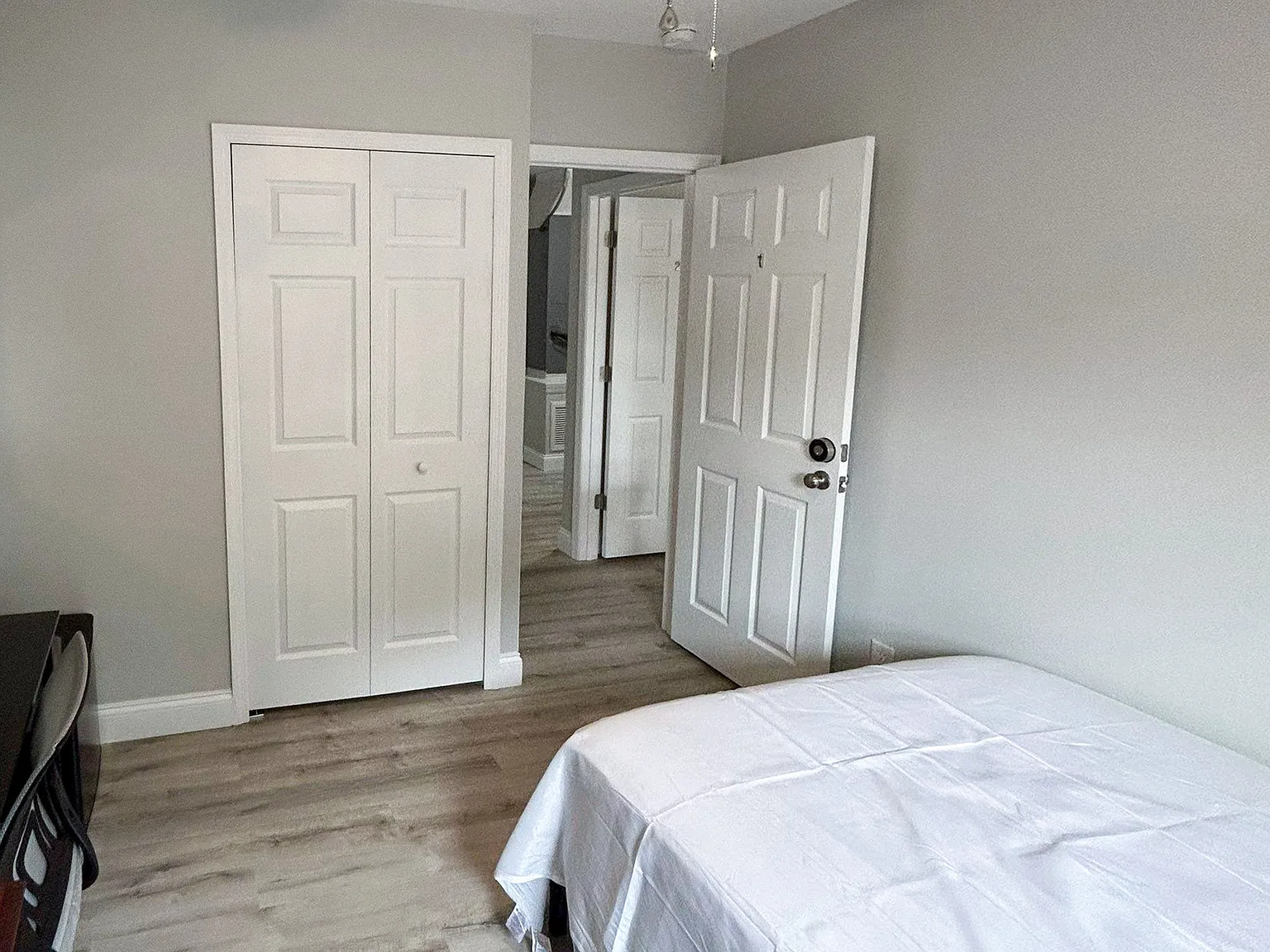 4 bed, 2.0 bath, 1372 sqft, $910 — Photo 3