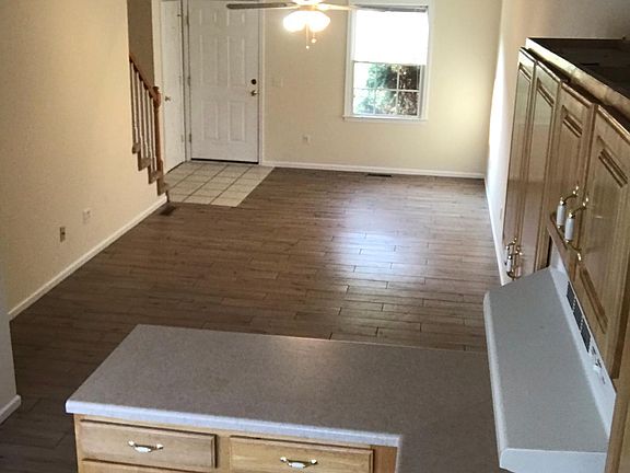 2nd image of 601 Beaverview Dr