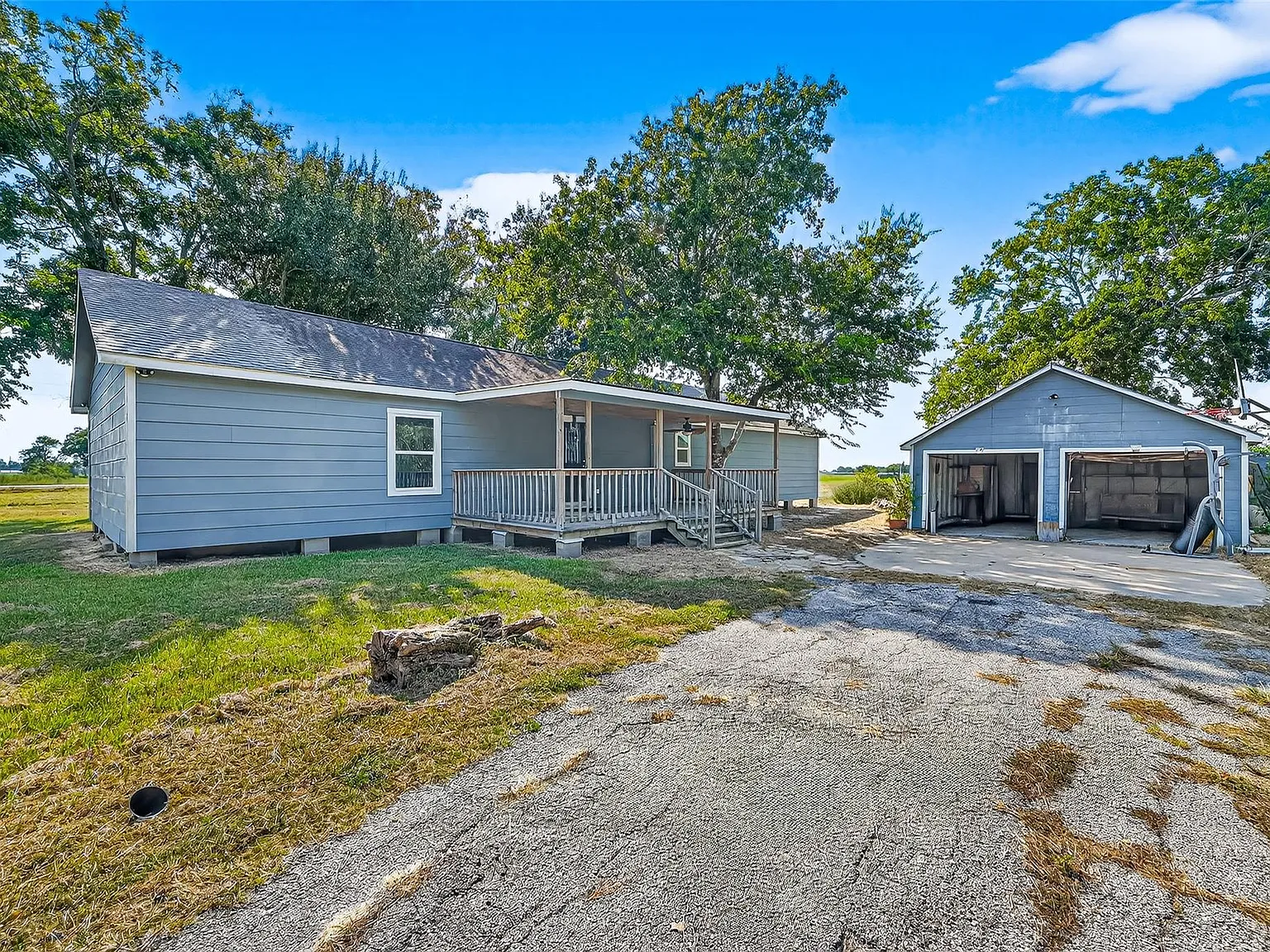 3 bed, 2.0 bath, 1752 sqft, $2,000 — Photo 2