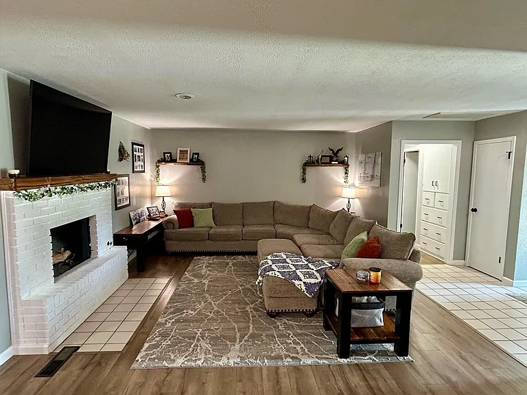 2505 Franklin Dr — Photo 4