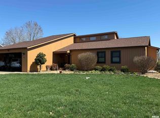 3012 Hickory Ridge Dr, Herrin, IL 62948