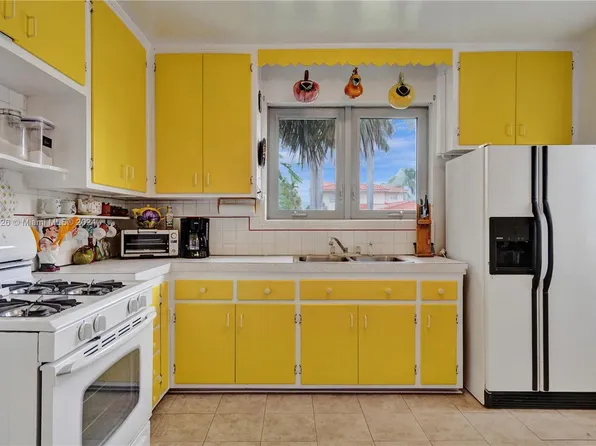 211 W Rivo Alto Dr, Miami Beach, FL 33139