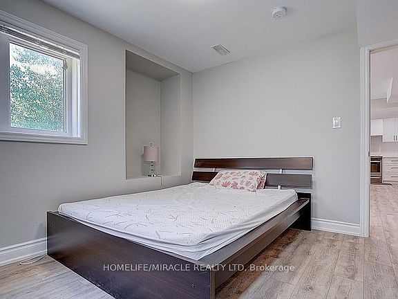 4th image of 28 Hunwicks Cres