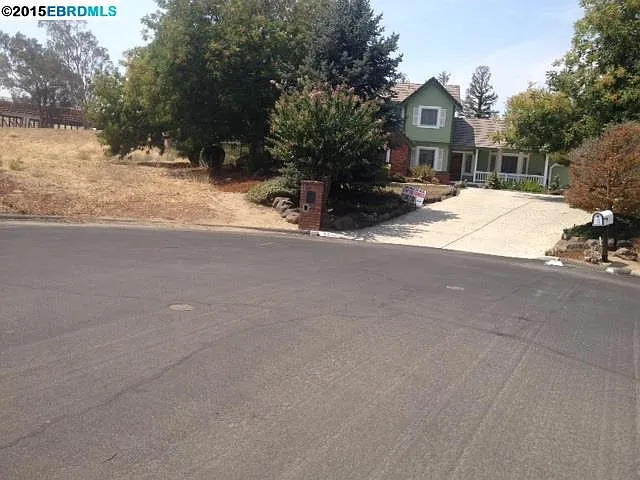 35 Madeira Ct photo 1