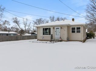 4119 Costa Ave NE, Grand Rapids, MI 49525