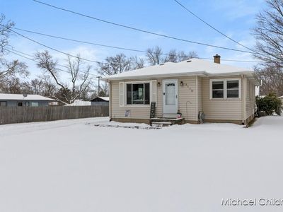 4119 Costa Ave NE, Grand Rapids, MI, 49525