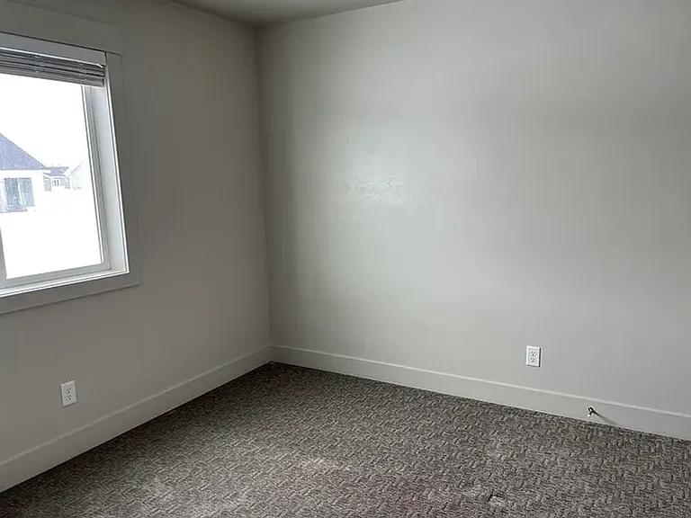 686 Caribou St — Photo 4