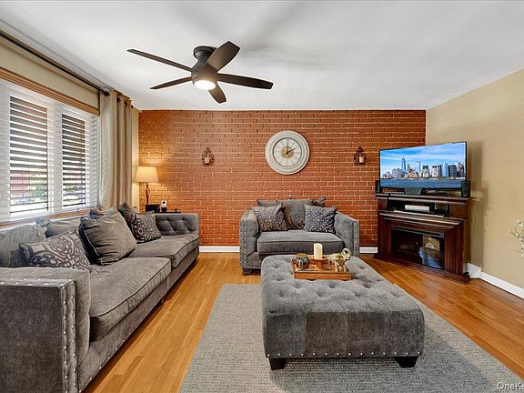 5th image of 279 Throggs Neck Boulevard