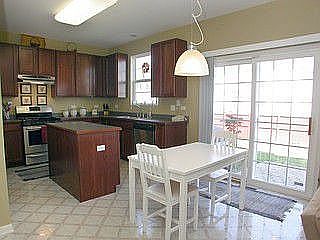 Eat-in Kitchen