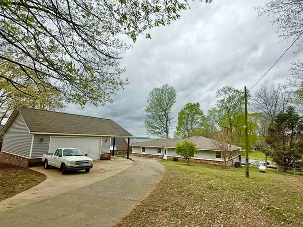 326 Aqua Vista Dr, Killen, AL 35645