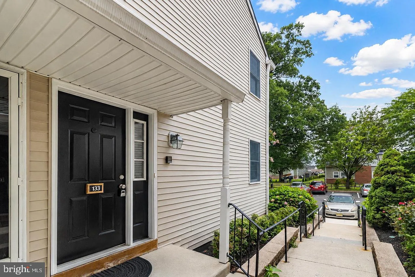 2 bed, 2.0 bath, 1132 sqft, $2,500 — Photo 3
