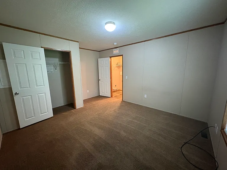 75 Mansfield Dr — Photo 3