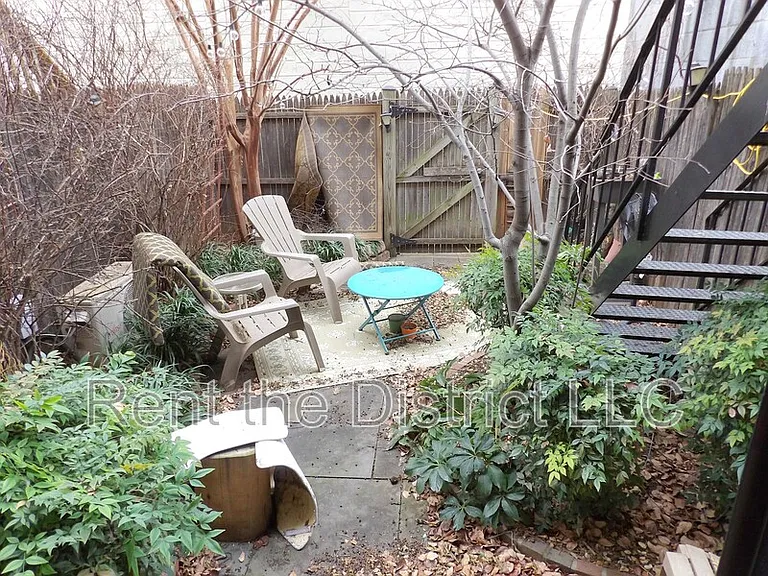403 M St NE #B — Photo 10