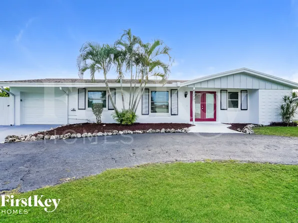 6719 Overlook Dr, Fort Myers, FL 33919