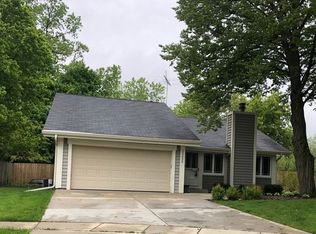 2S650 Angeline Ct, Warrenville, IL 60555