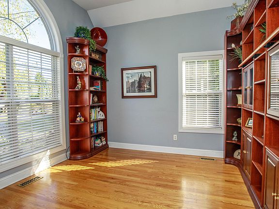 4th image of 2445 Hardin Farms Ln