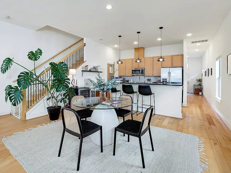 2209 Thornton Rd #A — Photo 14