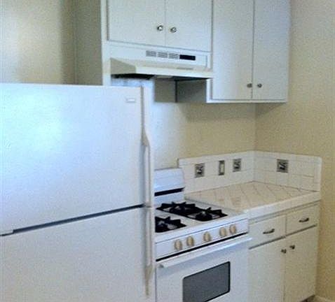 5th image of 734 McClatchy Way