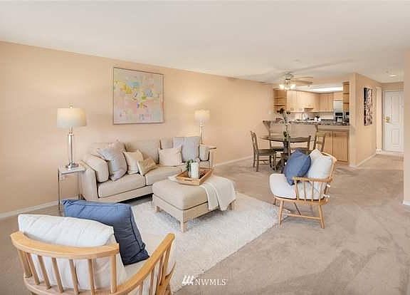 3rd image of 9320 NE Juanita Dr APT 2A