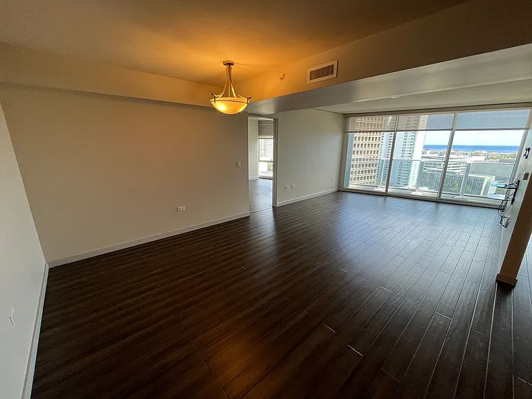 1296 Kapiolani Blvd #2004E — Photo 2