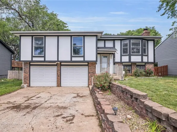 838 E 125th Ter, Olathe, KS 66061