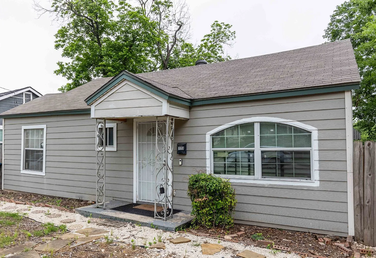 3 bed, 2.0 bath, 1232 sqft, $1,625 — Photo 3