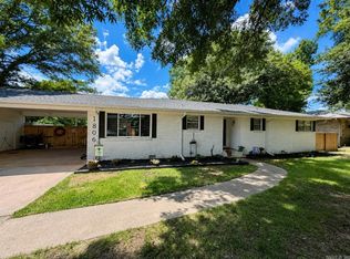1806 Strait Pl, Stuttgart, AR 72160