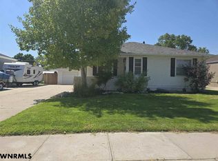 2906 Avenue H, Scottsbluff, NE 69361