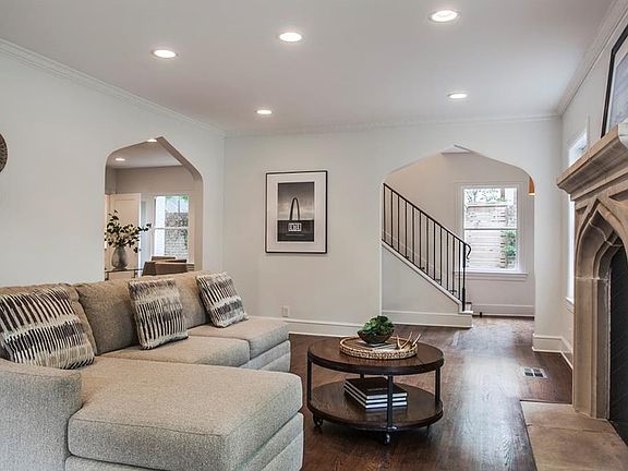 3rd image of 4111 San Carlos Dr