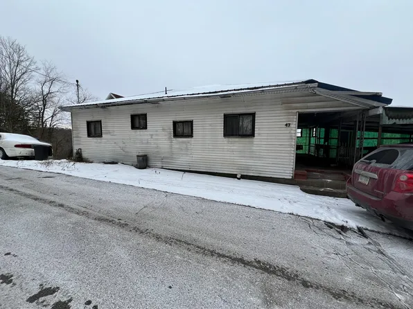 47 1st St, Slovan, PA 15078