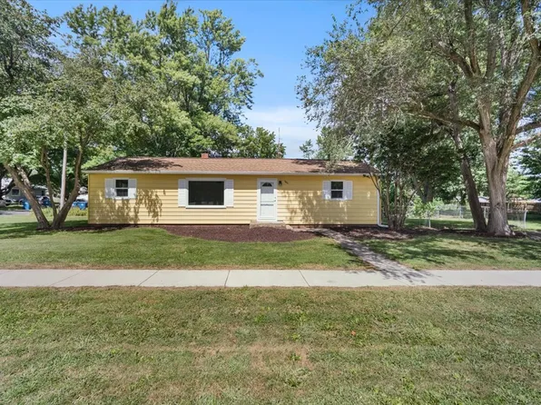 500 E Franklin St, Hudson, IL 61748