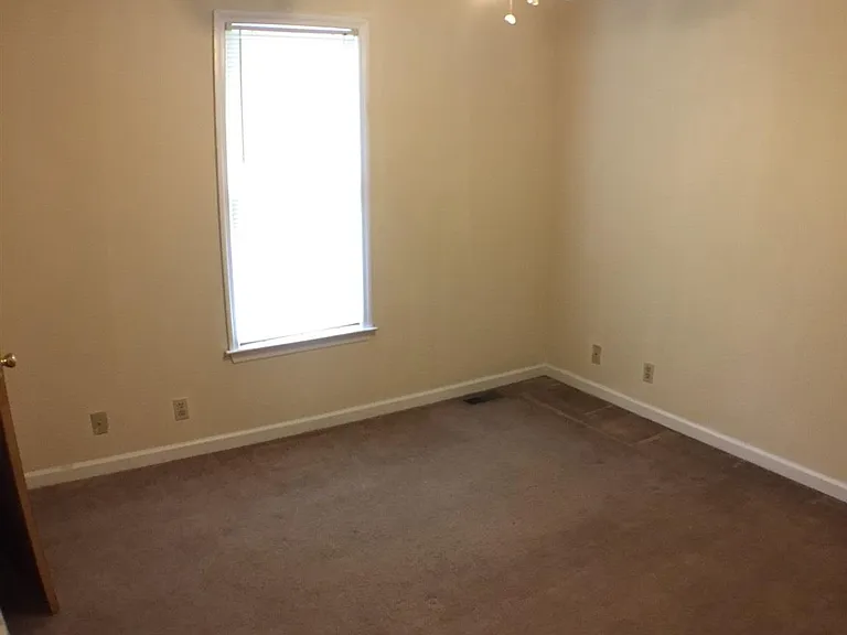 29 Kolob St — Photo 7