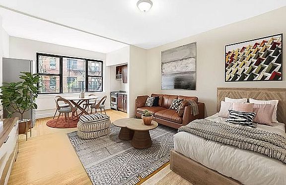 5th image of 513 E 82nd St #3E