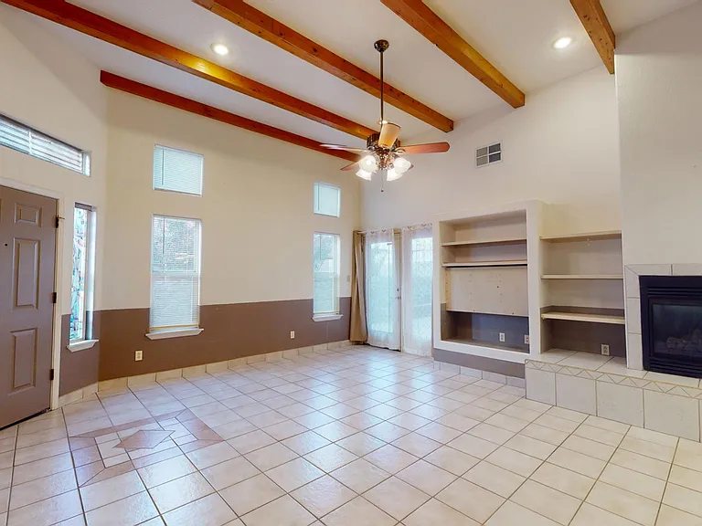 3496 Northpointe Dr — Photo 11