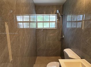 732 Moffett St #4A, Hallandale, FL 33009